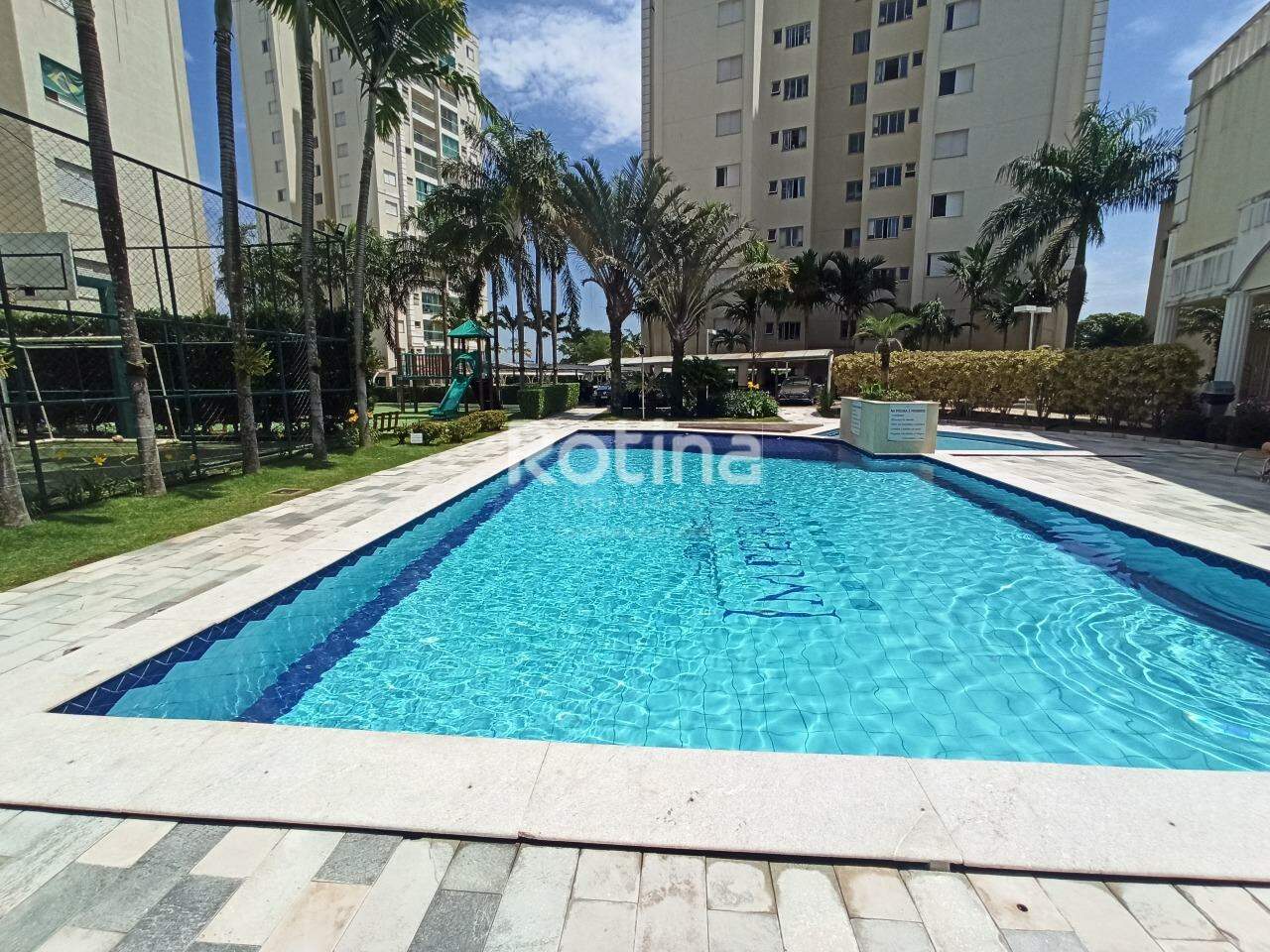 Apartamento para alugar, 2 quartos em Uberlândia no bairro Santa Mônica no valor de R$ 3.000,00 - Rotina Imobiliária: 