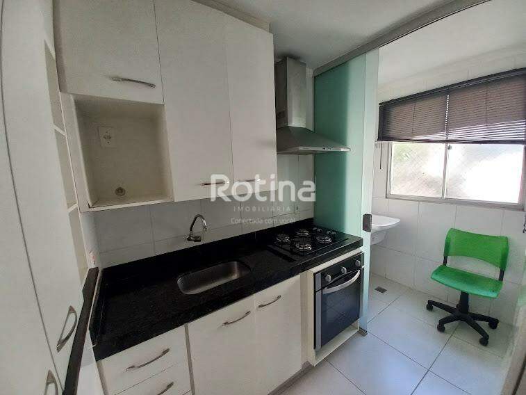 Apartamento para alugar, 3 quartos em Uberlândia no bairro Martins no valor de R$ 1.600,00 - Rotina Imobiliária: 