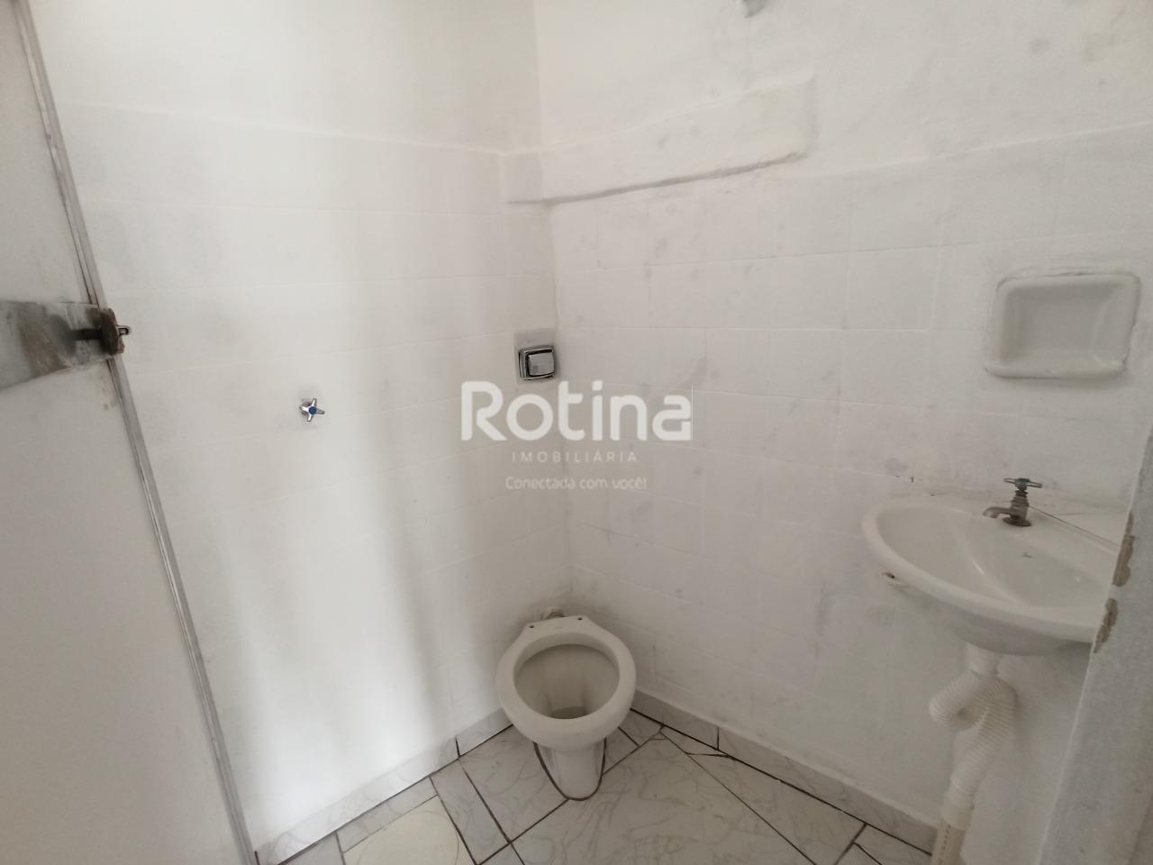 Loja para alugar, em Uberlândia no bairro Centro no valor de R$ 800,00 - Rotina Imobiliária: 