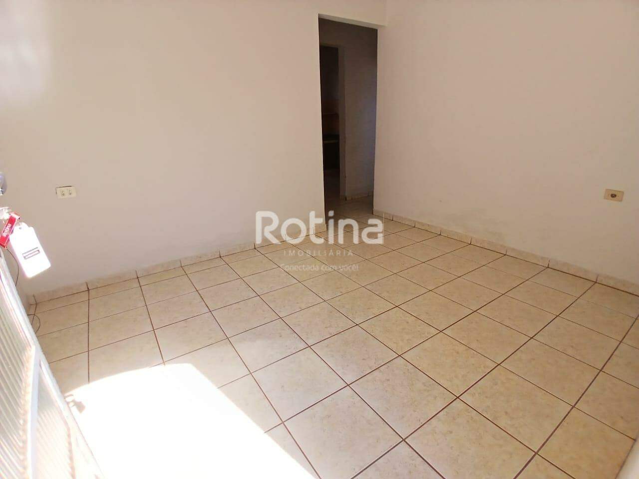 Casa para alugar, 2 quartos em Uberlândia no bairro Brasil no valor de R$ 1.200,00 - Rotina Imobiliária: 