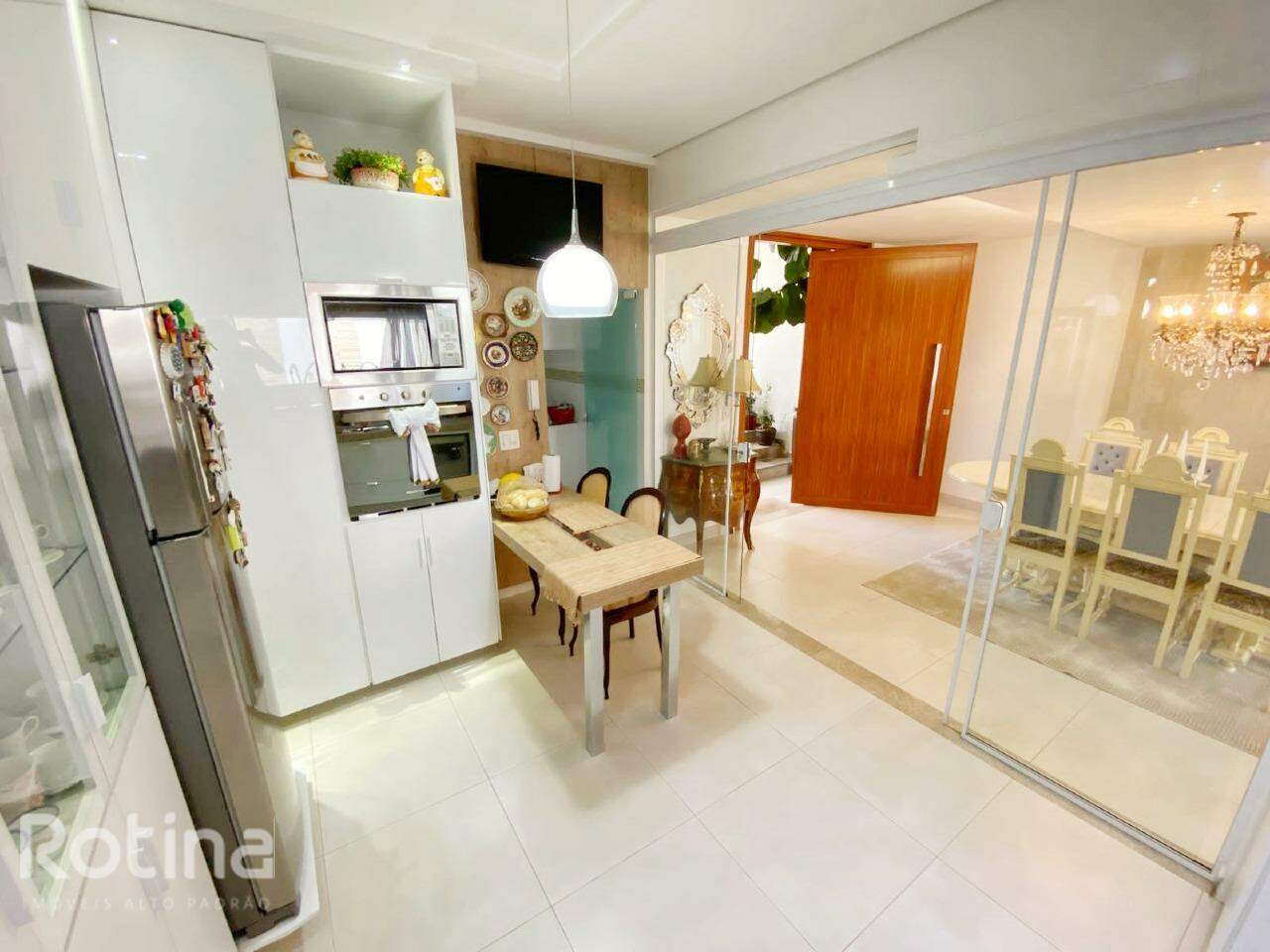 Casa à venda, 3 quartos em Uberlândia no bairro Tabajaras no valor de R$ 1.200.000,00 - Rotina Imobiliária: 