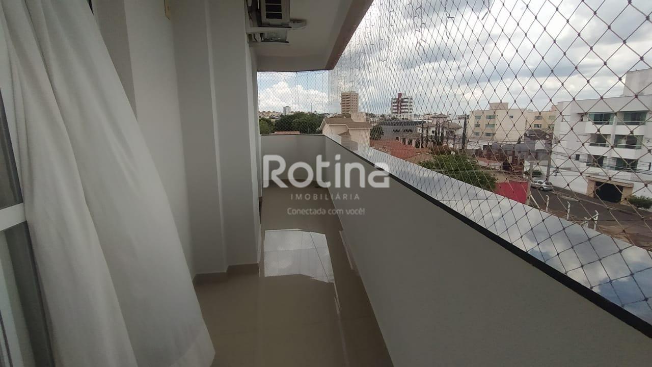 Apartamento para alugar, 3 quartos em Uberlândia no bairro Jardim Inconfidência no valor de R$ 1.800,00 - Rotina Imobiliária: 