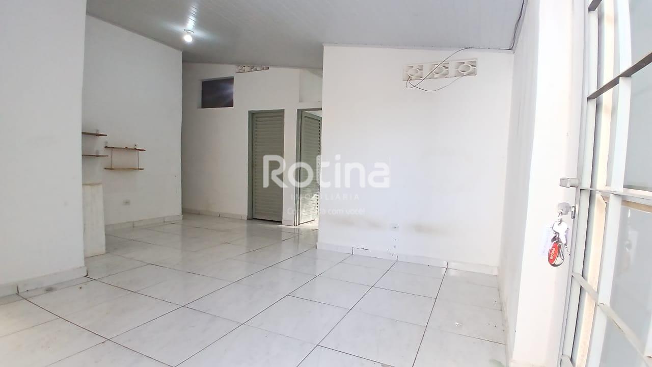 Casa para alugar, 3 quartos em Uberlândia no bairro Santa Rosa no valor de R$ 900,00 - Rotina Imobiliária: 