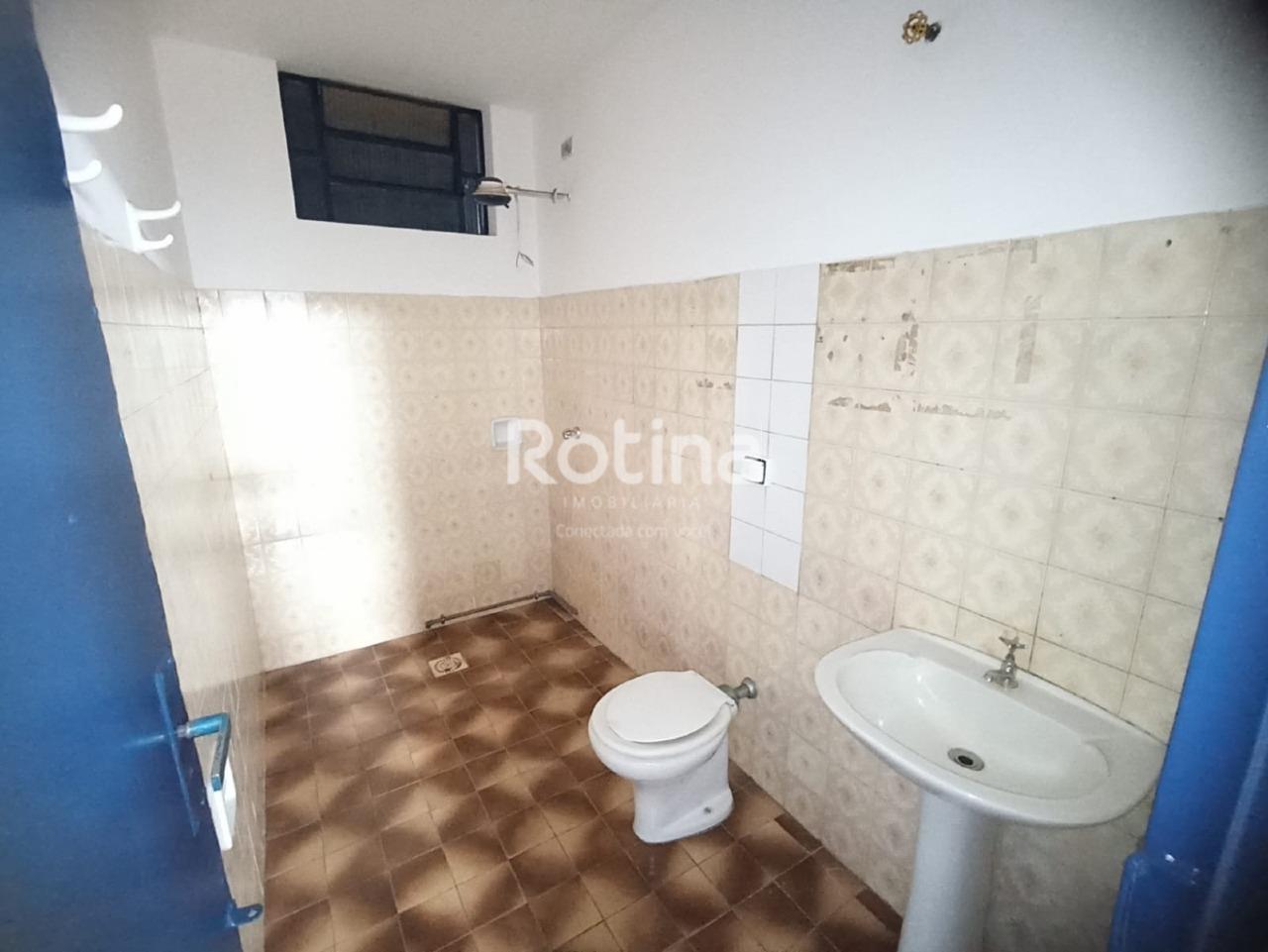 Galpão à venda, em Uberlândia no bairro Custódio Pereira no valor de R$ 930.000,00 - Rotina Imobiliária: 