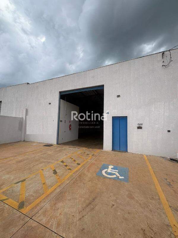 Galpão para alugar, em Uberlândia no bairro Shopping Park no valor de R$ 5.000,00 - Rotina Imobiliária: 
