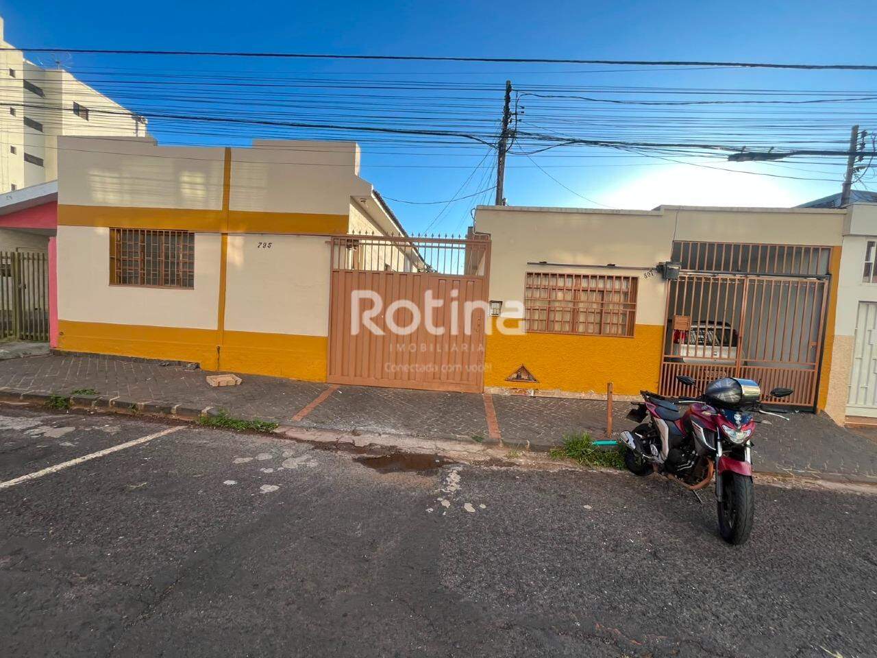 Casa para alugar, 3 quartos em Uberlândia no bairro Centro no valor de R$ 2.200,00 - Rotina Imobiliária: 