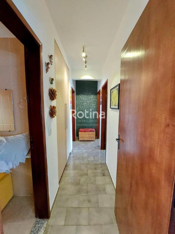 Apartamento à venda, 3 quartos em Uberlândia no bairro Santa Maria no valor de R$ 400.000,00 - Rotina Imobiliária: 