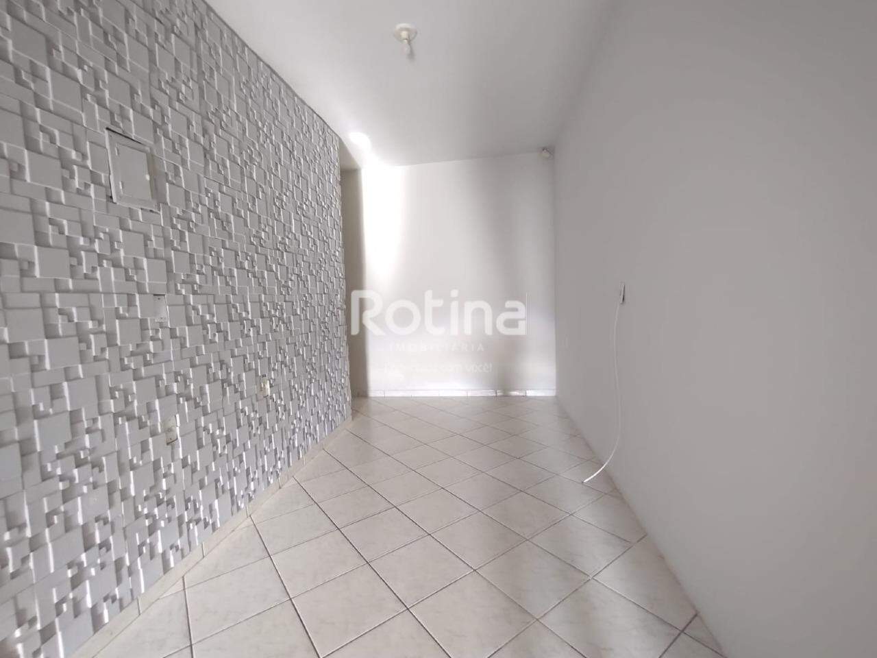 Casa para alugar, 3 quartos em Uberlândia no bairro Santa Mônica no valor de R$ 1.900,00 - Rotina Imobiliária: 