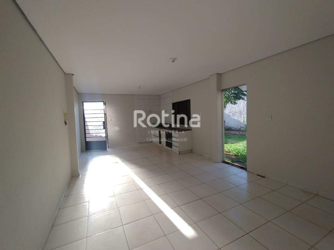 Casa para alugar, 3 quartos em Uberlândia no bairro Santa Mônica no valor de R$ 1.900,00 - Rotina Imobiliária: 