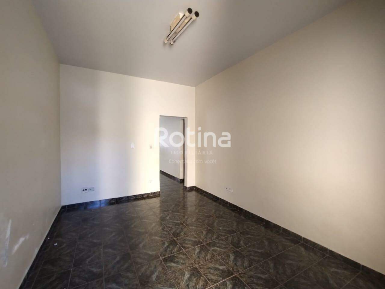 Casa para alugar, 2 quartos em Uberlândia no bairro Martins no valor de R$ 1.600,00 - Rotina Imobiliária: 