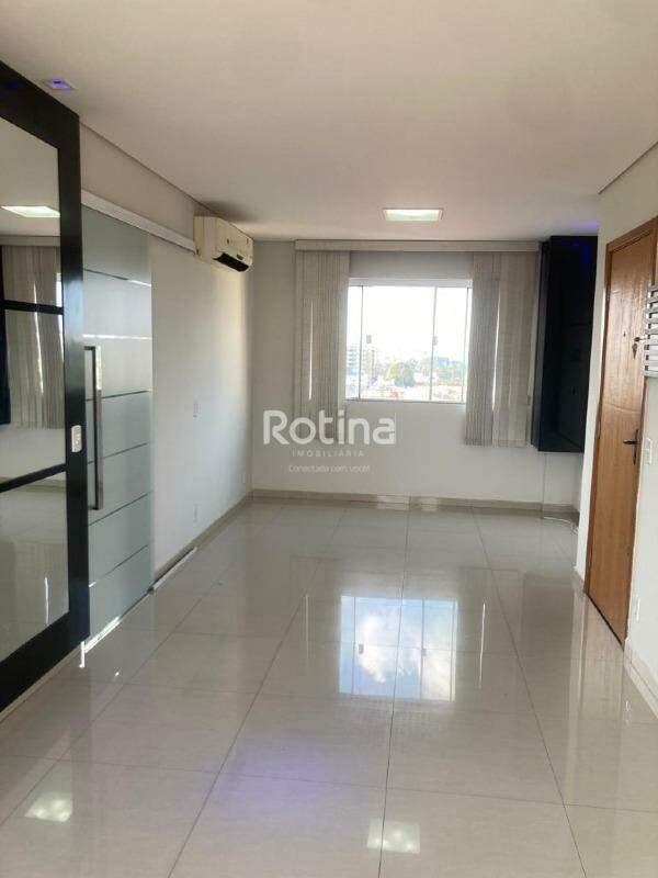 Apartamento para alugar, 3 quartos em Uberlândia no bairro Santa Mônica no valor de R$ 3.000,00 - Rotina Imobiliária: 