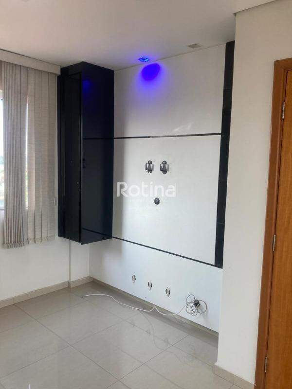 Apartamento para alugar, 3 quartos em Uberlândia no bairro Santa Mônica no valor de R$ 3.000,00 - Rotina Imobiliária: 