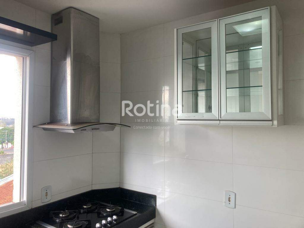 Apartamento para alugar, 3 quartos em Uberlândia no bairro Santa Mônica no valor de R$ 3.000,00 - Rotina Imobiliária: 