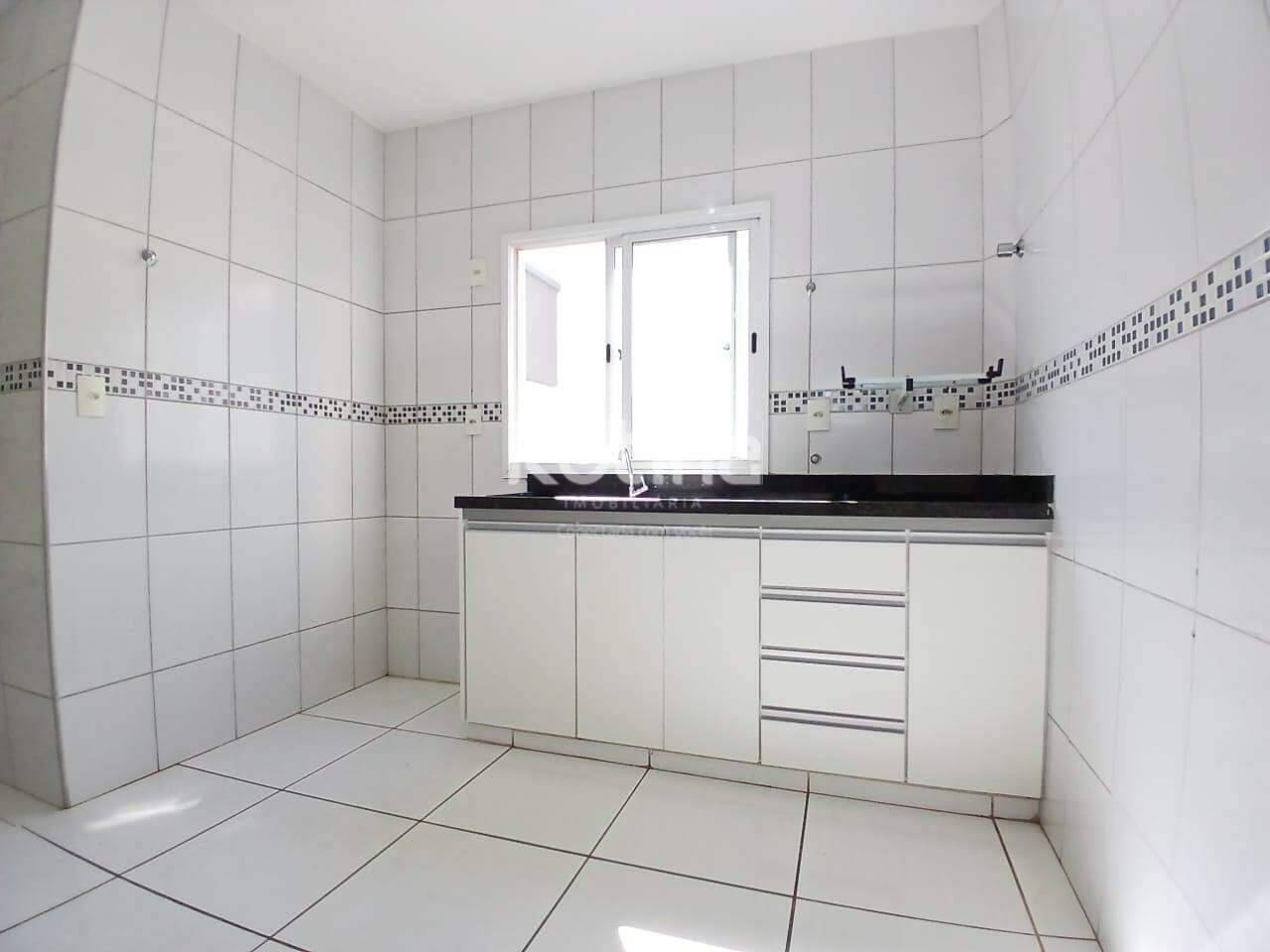 Apartamento para alugar, 2 quartos em Uberlândia no bairro Santa Mônica no valor de R$ 1.950,00 - Rotina Imobiliária: 