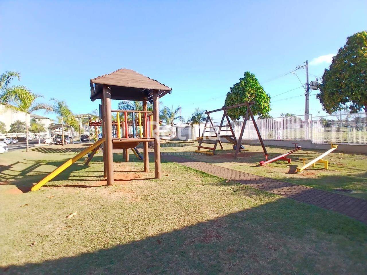 Apartamento para alugar, 2 quartos em Uberlândia no bairro Mansour no valor de R$ 750,00 - Rotina Imobiliária: 