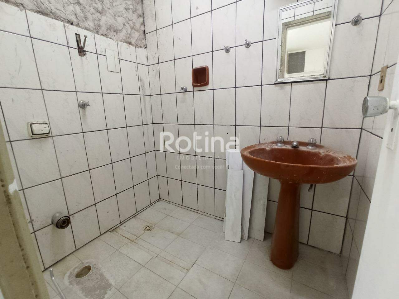 Galpão para alugar, em Uberlândia no bairro Nossa Senhora Aparecida no valor de R$ 7.500,00 - Rotina Imobiliária: 
