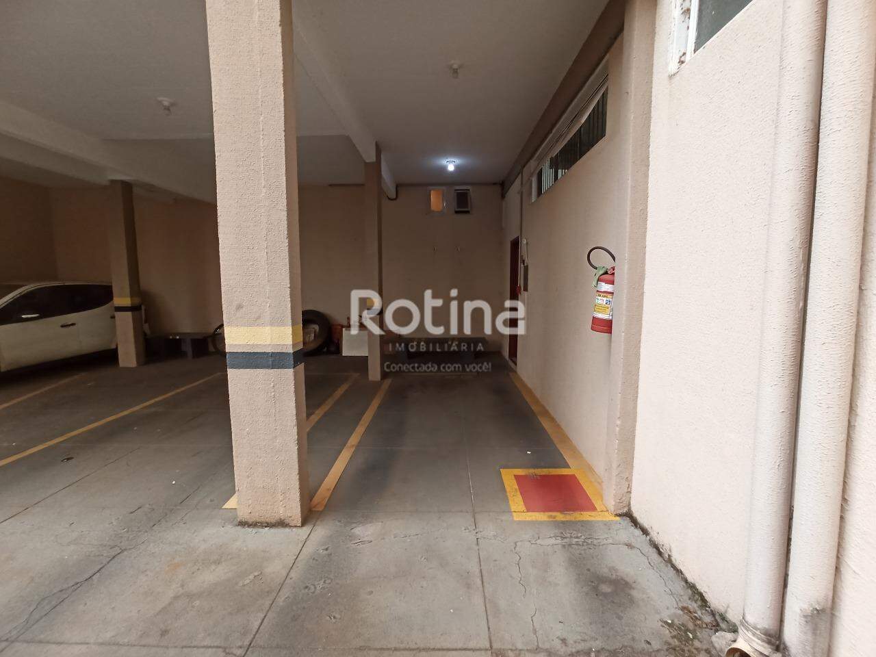 Apartamento para alugar, 3 quartos em Uberlândia no bairro Bom Jesus no valor de R$ 1.400,00 - Rotina Imobiliária: 