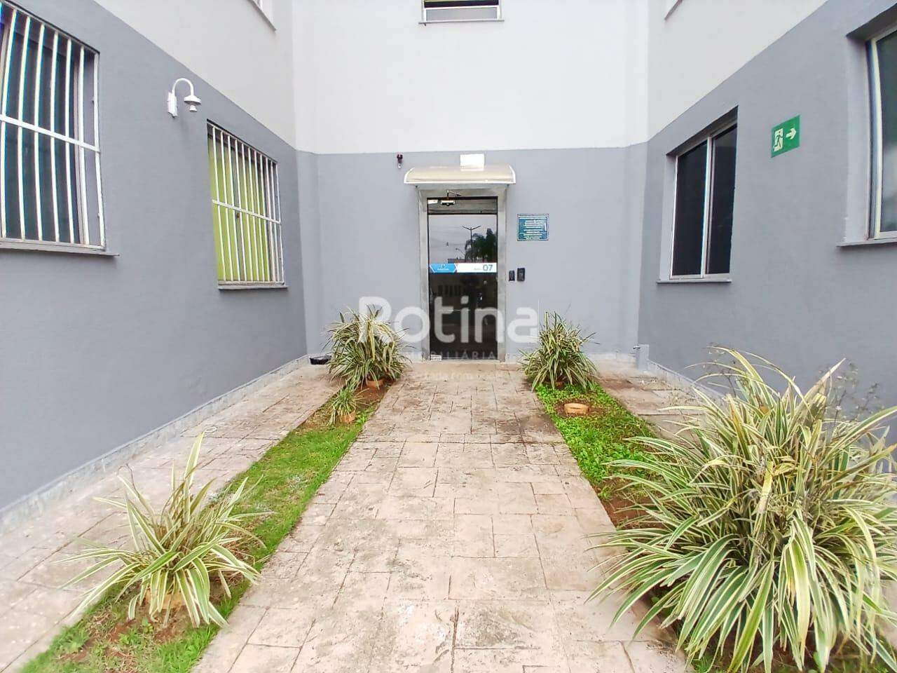 Apartamento para alugar, 2 quartos em Uberlândia no bairro Shopping Park no valor de R$ 900,00 - Rotina Imobiliária: 