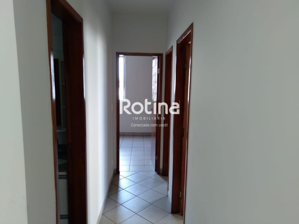 Apartamento para alugar, 3 quartos em Uberlândia no bairro Martins no valor de R$ 1.800,00 - Rotina Imobiliária: 