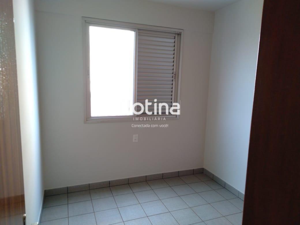 Apartamento para alugar, 3 quartos em Uberlândia no bairro Martins no valor de R$ 1.800,00 - Rotina Imobiliária: 