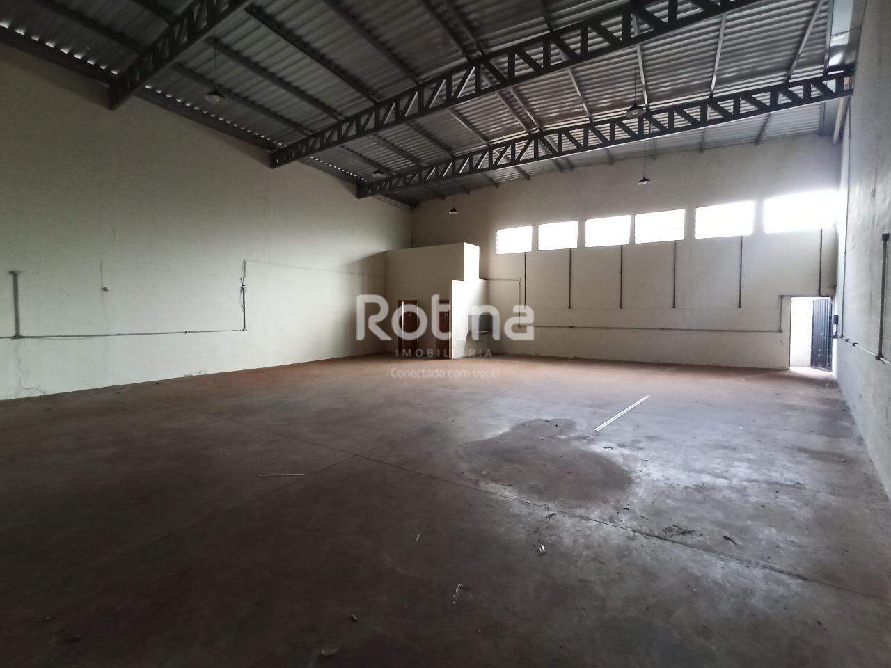 Galpão para alugar, em Uberlândia no bairro Dona Zulmira no valor de R$ 5.000,00 - Rotina Imobiliária: 