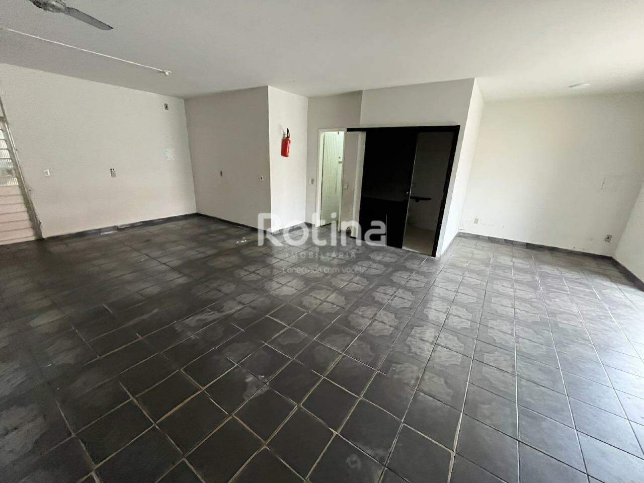 Loja para alugar, em Uberlândia no bairro Santa Mônica no valor de R$ 1.600,00 - Rotina Imobiliária: 
