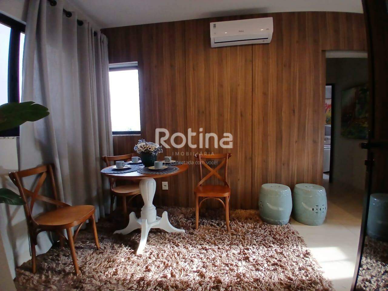 Apartamento para alugar, 2 quartos em Uberlândia no bairro Umuarama no valor de R$ 2.750,00 - Rotina Imobiliária: 