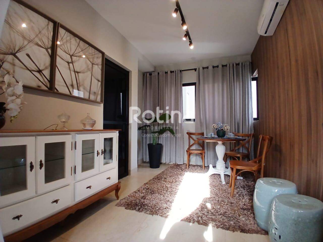 Apartamento para alugar, 2 quartos em Uberlândia no bairro Umuarama no valor de R$ 2.750,00 - Rotina Imobiliária: 