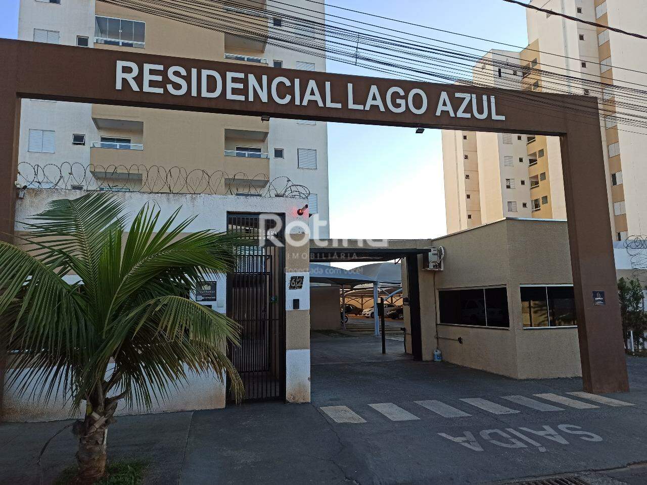 Apartamento para alugar, 2 quartos em Uberlândia no bairro Residencial Lago Azul no valor de R$ 800,00 - Rotina Imobiliária: 