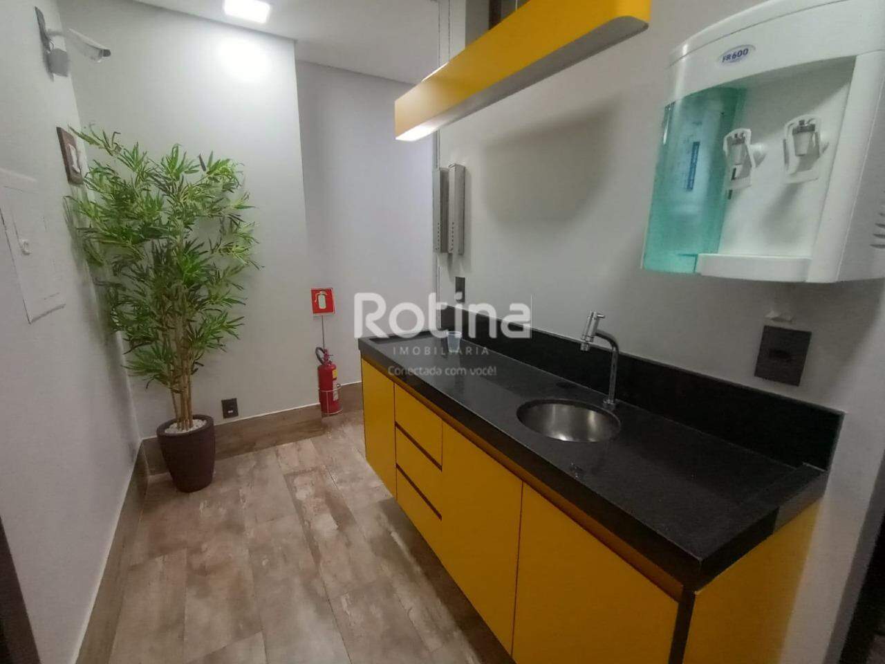 Loja para alugar, em Uberlândia no bairro Nossa Senhora Aparecida no valor de R$ 15.000,00 - Rotina Imobiliária: 