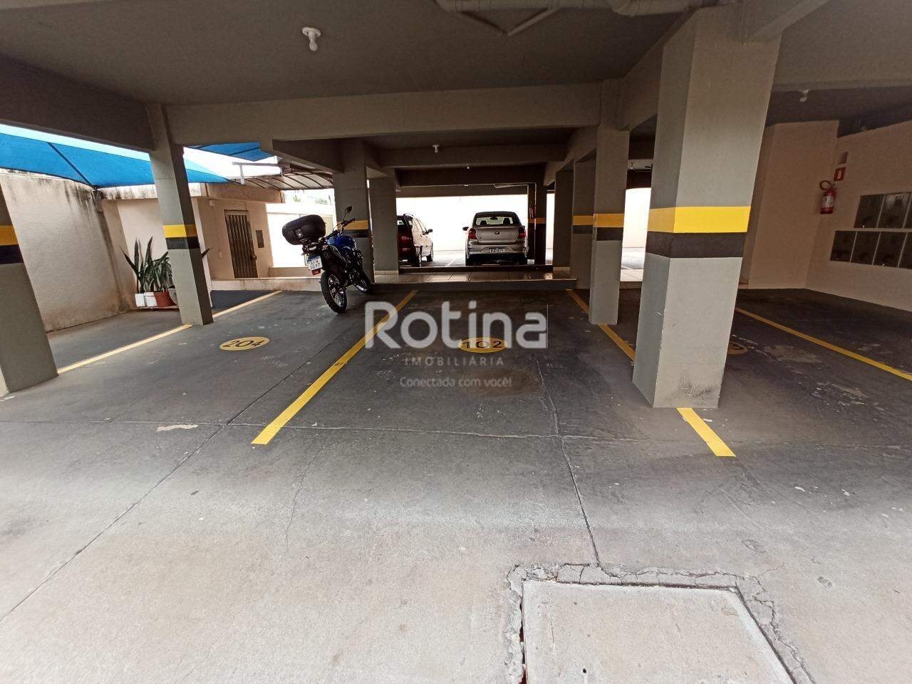 Apartamento para alugar, 2 quartos em Uberlândia no bairro Patrimônio no valor de R$ 1.800,00 - Rotina Imobiliária: 