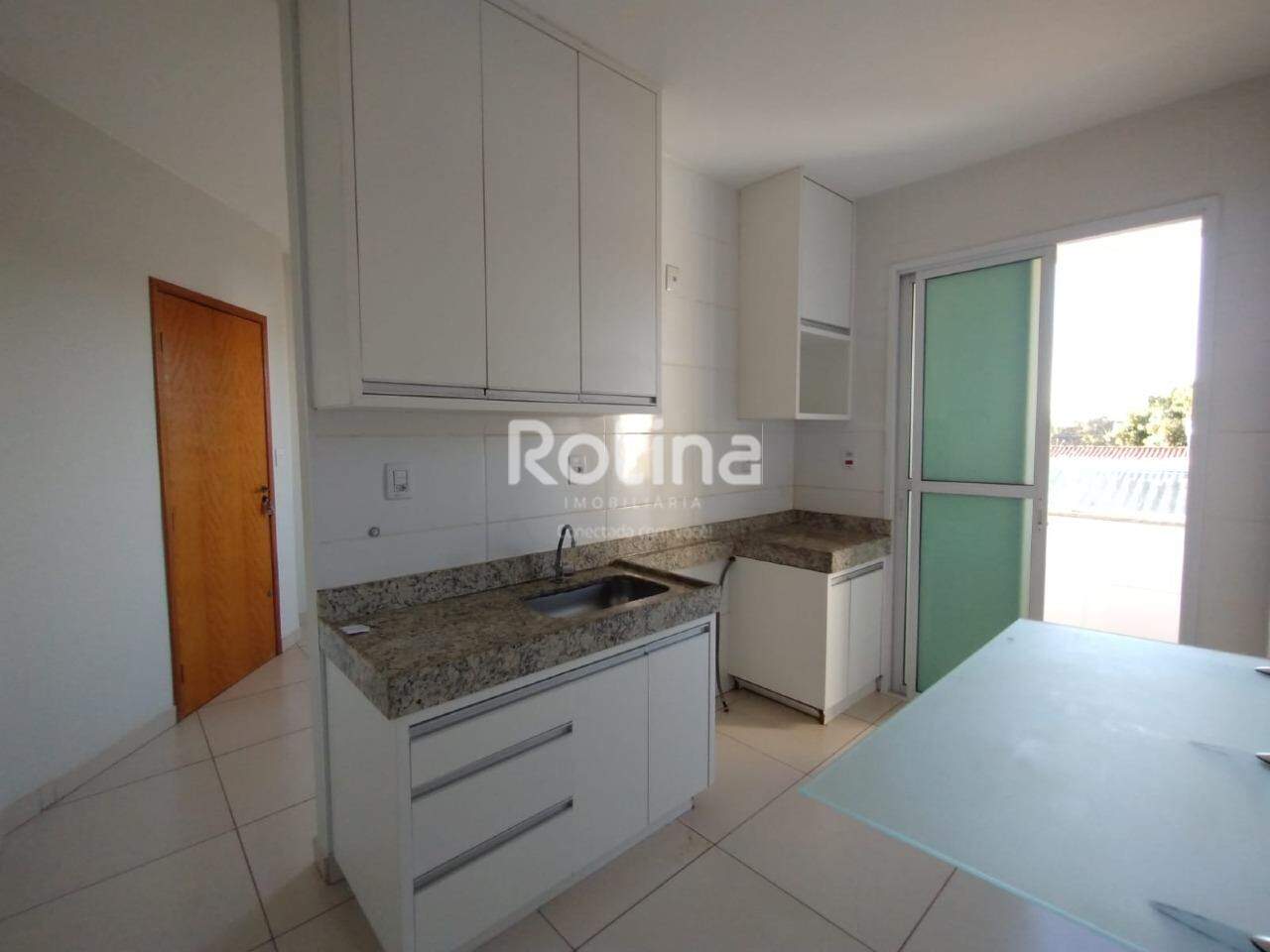 Apartamento para alugar, 2 quartos em Uberlândia no bairro Segismundo Pereira no valor de R$ 1.200,00 - Rotina Imobiliária: 