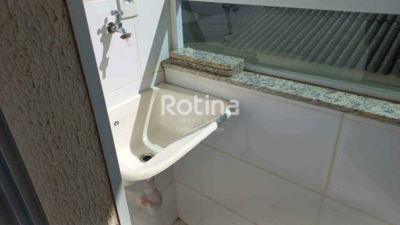 Apartamento para alugar, 2 quartos em Uberlândia no bairro Segismundo Pereira no valor de R$ 1.200,00 - Rotina Imobiliária: 