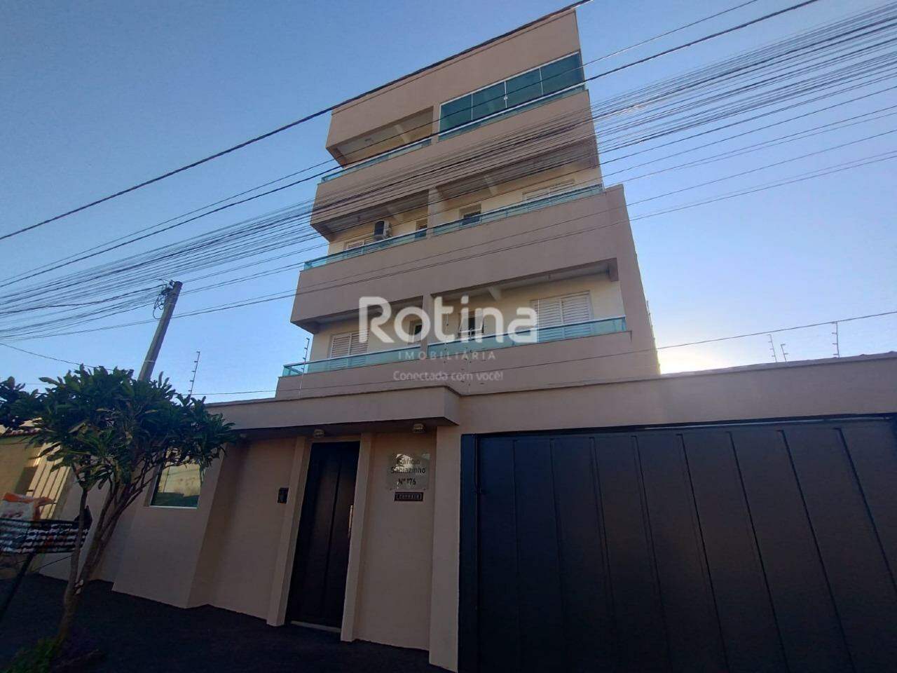 Apartamento para alugar, 2 quartos em Uberlândia no bairro Segismundo Pereira no valor de R$ 1.200,00 - Rotina Imobiliária: 