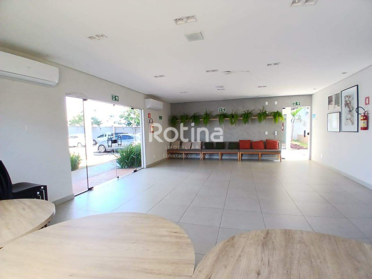 Apartamento para alugar, 2 quartos em Uberlândia no bairro Grand Ville no valor de R$ 1.200,00 - Rotina Imobiliária: 