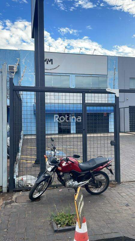 Galpão para alugar, em Uberlândia no bairro Distrito Industrial no valor de R$ 11.000,00 - Rotina Imobiliária: 