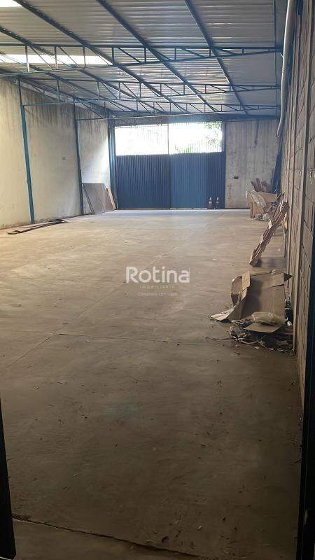 Galpão para alugar, em Uberlândia no bairro Distrito Industrial no valor de R$ 11.000,00 - Rotina Imobiliária: 