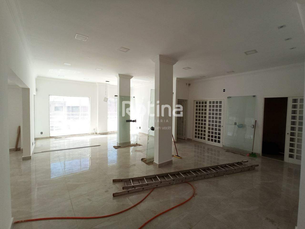 Sala para alugar, em Uberlândia no bairro Centro no valor de R$ 9.500,00 - Rotina Imobiliária: 