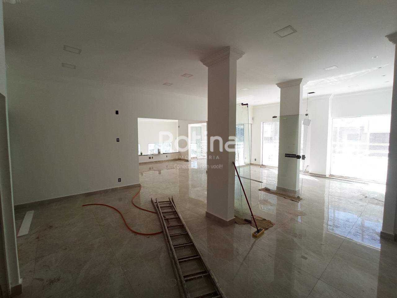 Sala para alugar, em Uberlândia no bairro Centro no valor de R$ 9.500,00 - Rotina Imobiliária: 