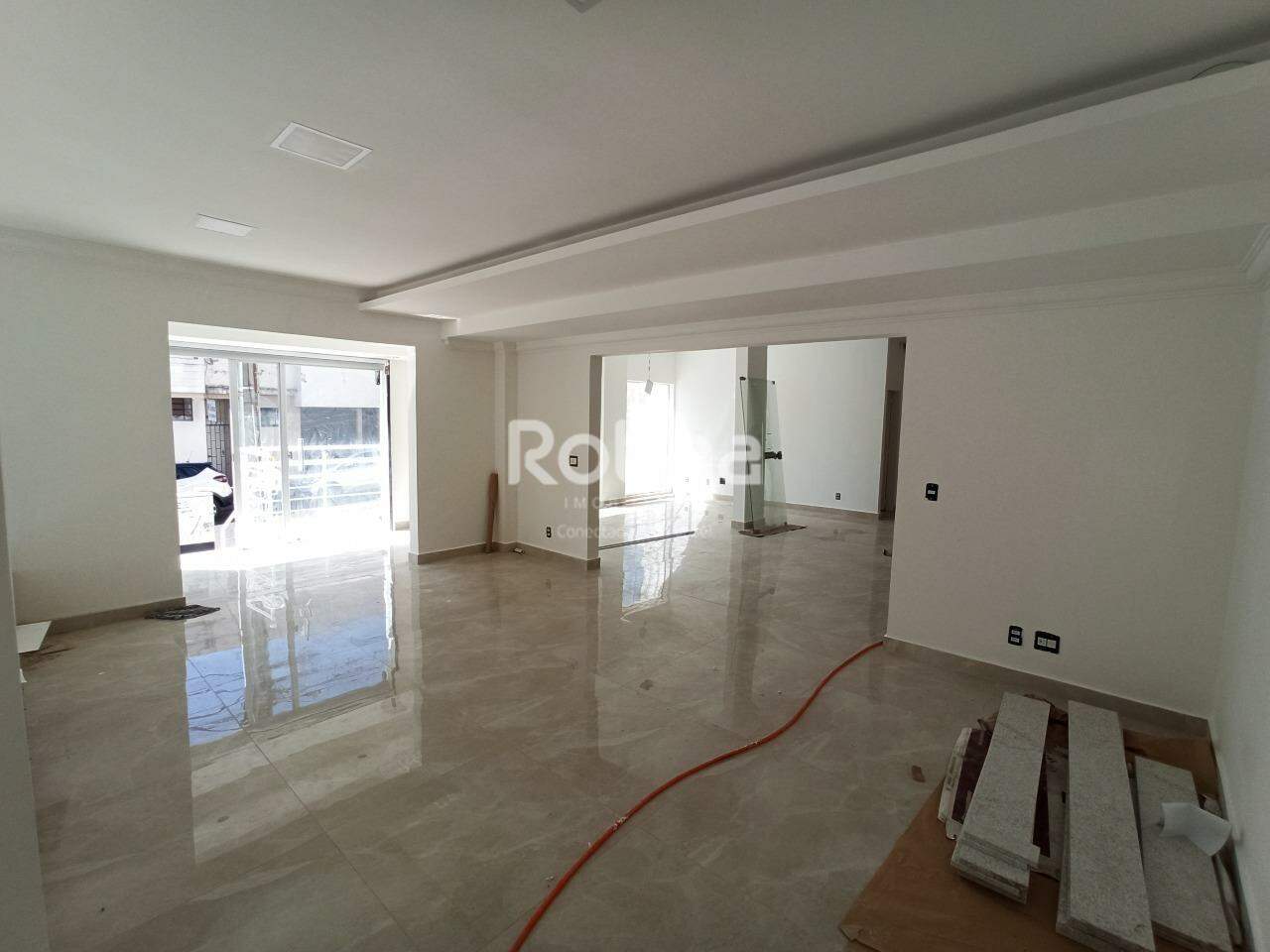 Sala para alugar, em Uberlândia no bairro Centro no valor de R$ 9.500,00 - Rotina Imobiliária: 