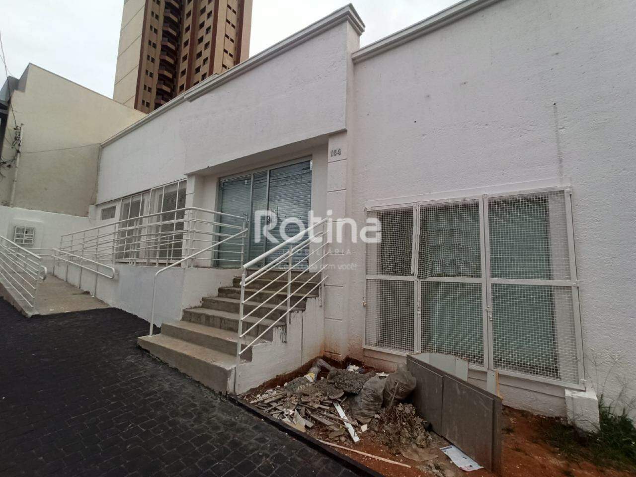 Sala para alugar, em Uberlândia no bairro Centro no valor de R$ 9.500,00 - Rotina Imobiliária: 