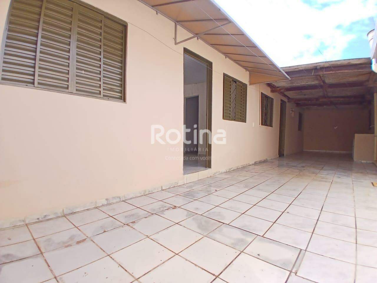 Casa para alugar, 2 quartos em Uberlândia no bairro Tibery no valor de R$ 1.000,00 - Rotina Imobiliária: 