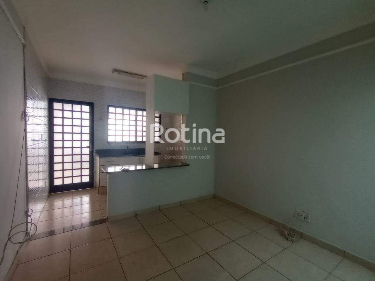 Casa para alugar, 1 quarto em Uberlândia no bairro Jardim Colina no valor de R$ 1.000,00 - Rotina Imobiliária: 