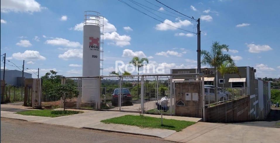 Galpão para alugar, em Uberlândia no bairro Distrito Industrial no valor de R$ 20.000,00 - Rotina Imobiliária: 