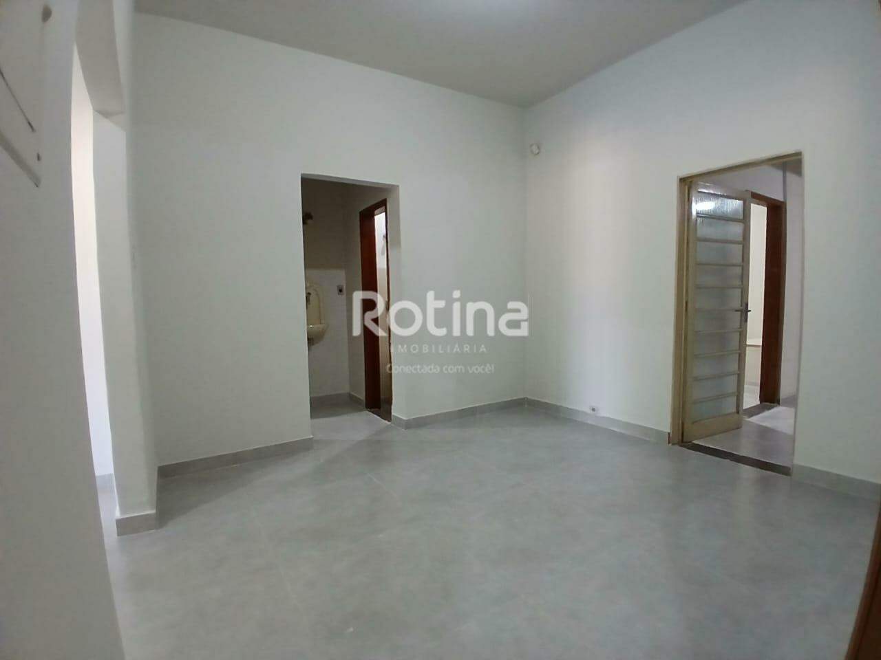 Casa para alugar, 4 quartos em Uberlândia no bairro Lídice no valor de R$ 3.300,00 - Rotina Imobiliária: 