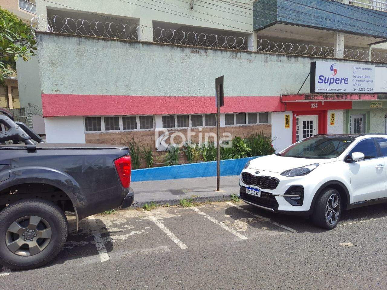 Sala para alugar, em Uberlândia no bairro Saraiva no valor de R$ 4.500,00 - Rotina Imobiliária: 