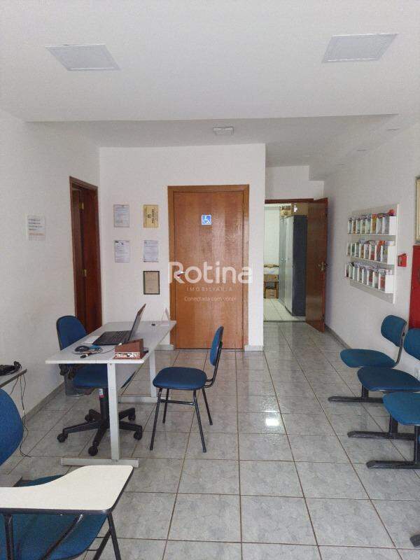 Sala para alugar, em Uberlândia no bairro Saraiva no valor de R$ 4.500,00 - Rotina Imobiliária: 