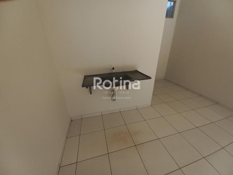 Loja para alugar, em Uberlândia no bairro Guarani no valor de R$ 850,00 - Rotina Imobiliária: 