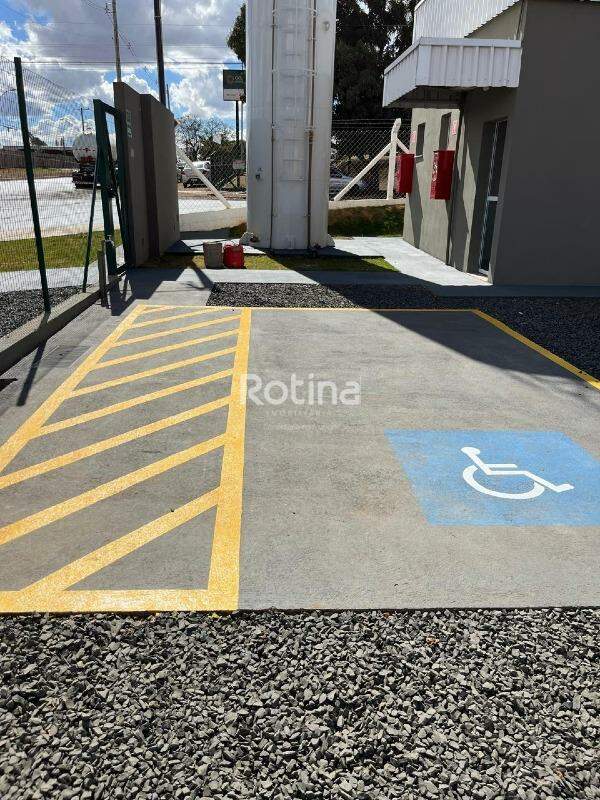 Área para alugar, em Uberlândia no bairro Santa Rosa no valor de R$ 12.500,00 - Rotina Imobiliária: 