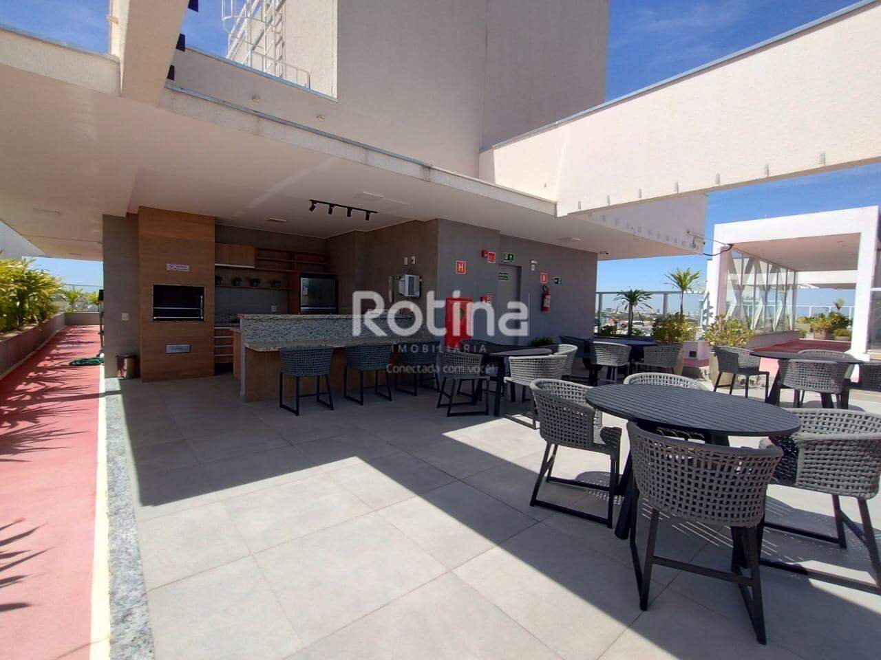Apartamento para alugar, 2 quartos em Uberlândia no bairro Granja Marileusa no valor de R$ 2.300,00 - Rotina Imobiliária: 